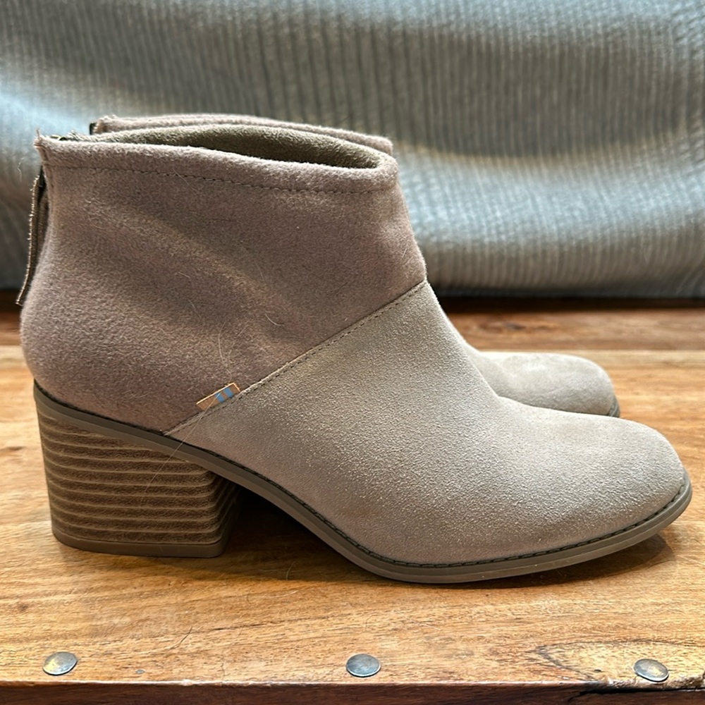 Tom’s booties